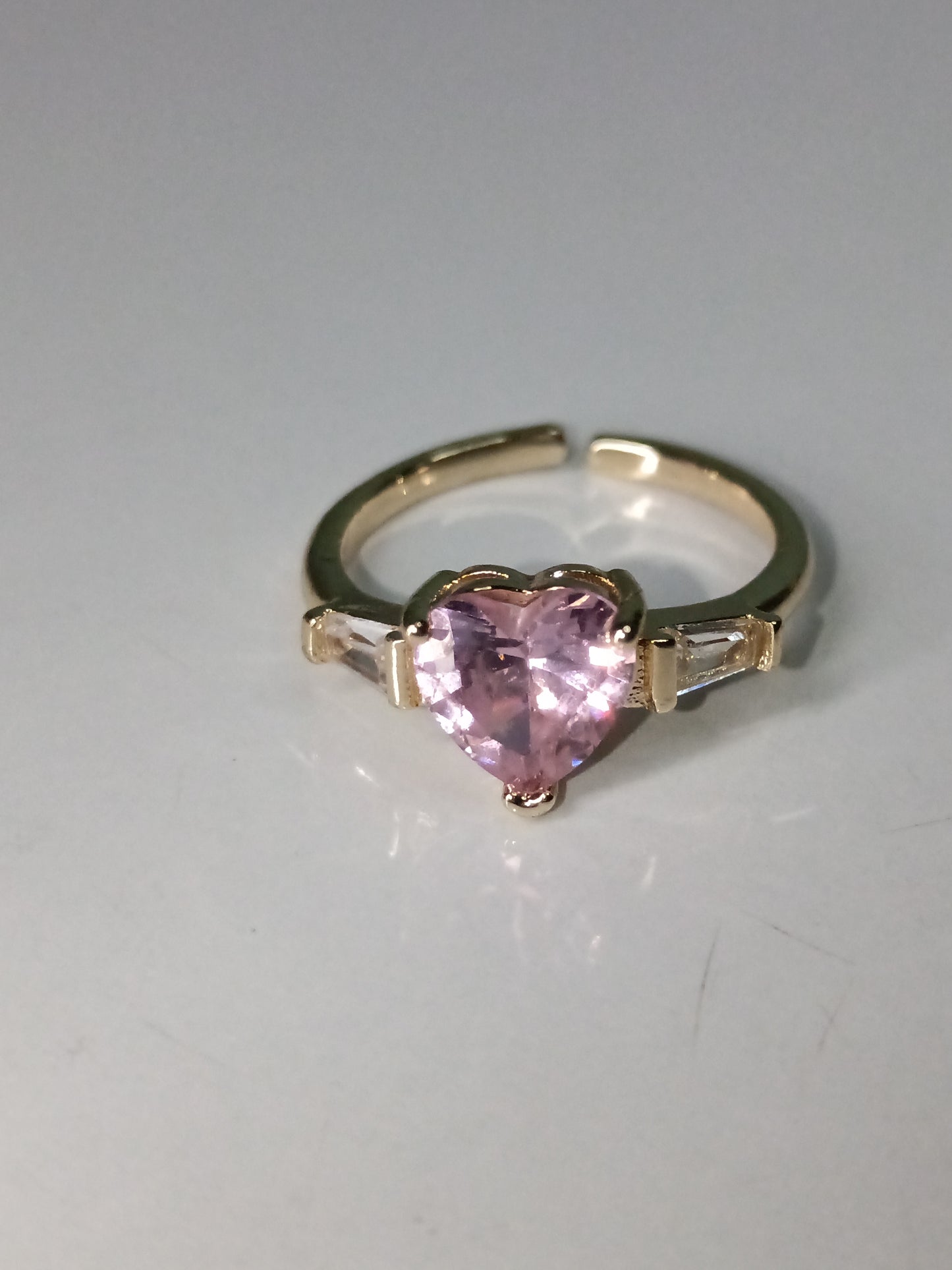 Anillo de corazón rosa