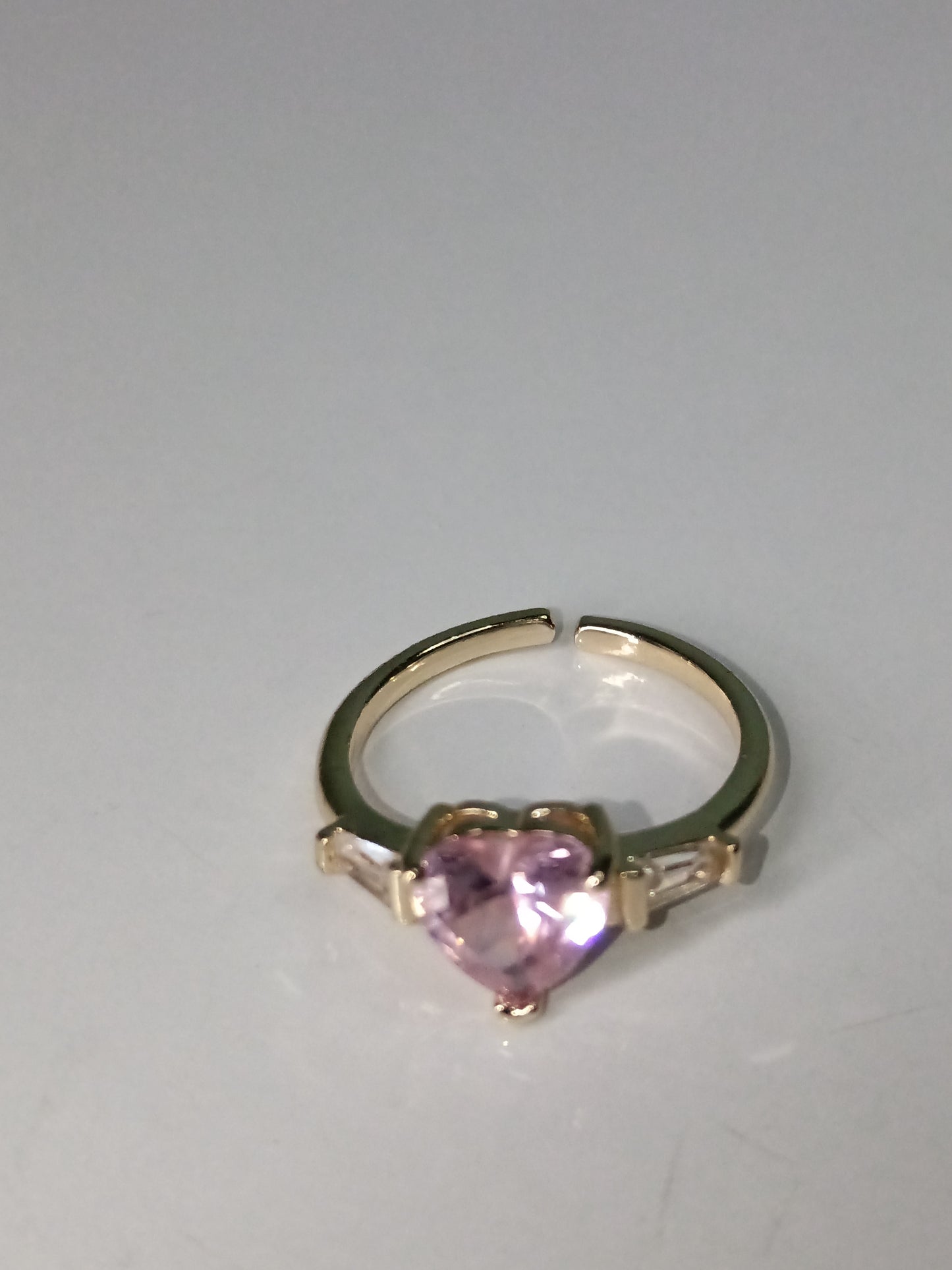 Anillo de corazón rosa