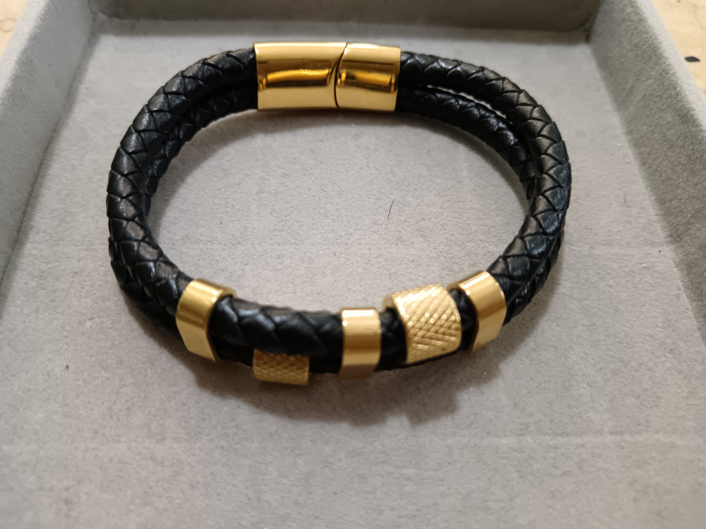 Pulsera dos trenzas